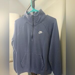NIKE Woman's 1/4 zip pullover